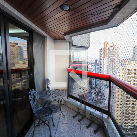 Apartamento à venda com 179m², 3 quartos e 2 vagasVaranda