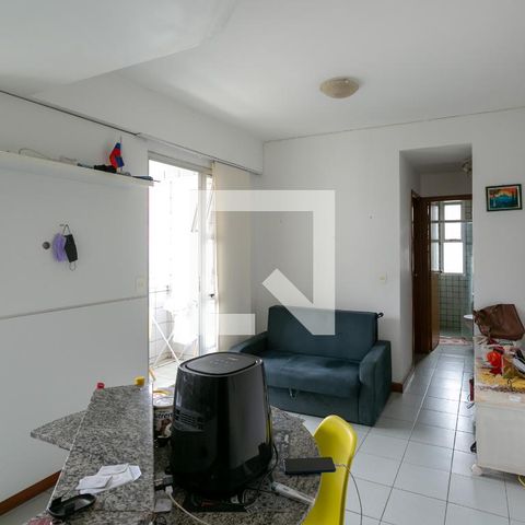 Apartamento à venda com 33m², 1 quarto e 1 vaga Apartamento à venda com 33m², 1 quarto e 1 vagaSala