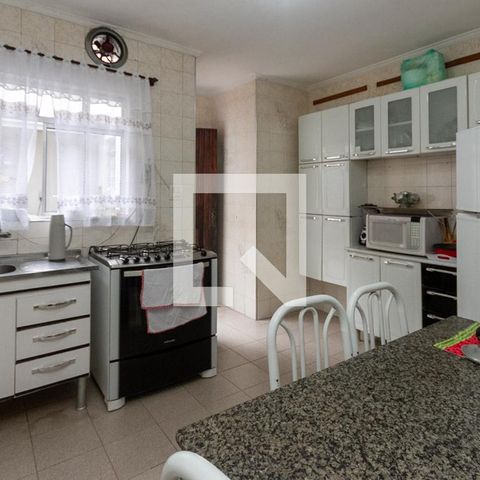 Casa à venda com 44m², 2 quartos e sem vaga Casa à venda com 44m², 2 quartos e sem vagaCozinha