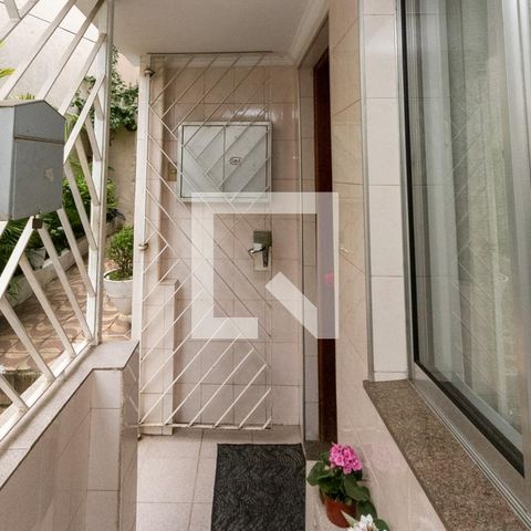 Casa à venda com 44m², 2 quartos e sem vaga Casa à venda com 44m², 2 quartos e sem vagaVaranda
