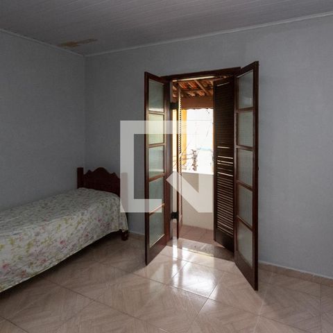 Casa à venda com 44m², 2 quartos e sem vaga Casa à venda com 44m², 2 quartos e sem vagaQuarto
