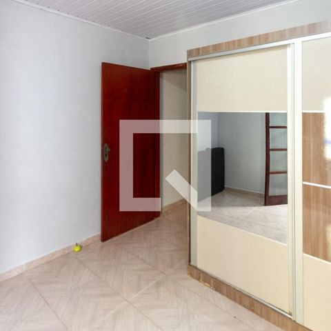 Casa à venda com 44m², 2 quartos e sem vaga Casa à venda com 44m², 2 quartos e sem vagaQuarto