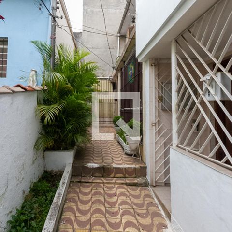 Casa à venda com 44m², 2 quartos e sem vaga Casa à venda com 44m², 2 quartos e sem vagafrente da Casa