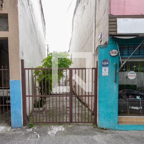 Casa à venda com 44m², 2 quartos e sem vaga Casa à venda com 44m², 2 quartos e sem vagaFachada