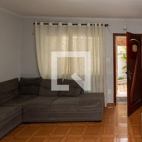 Casa à venda com 44m², 2 quartos e sem vaga Casa à venda com 44m², 2 quartos e sem vagaSala