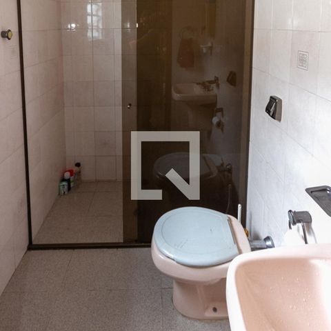 Casa à venda com 44m², 2 quartos e sem vaga Casa à venda com 44m², 2 quartos e sem vagaBanheiro da Suite