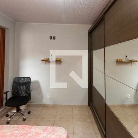 Casa à venda com 44m², 2 quartos e sem vaga Casa à venda com 44m², 2 quartos e sem vagaSuite