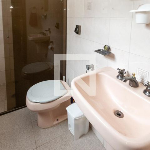 Casa à venda com 44m², 2 quartos e sem vaga Casa à venda com 44m², 2 quartos e sem vagaBanheiro da Suite