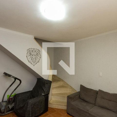 Casa à venda com 44m², 2 quartos e sem vaga Casa à venda com 44m², 2 quartos e sem vagaSala