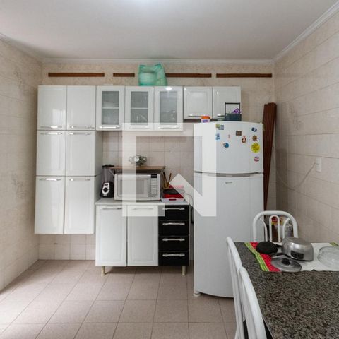 Casa à venda com 44m², 2 quartos e sem vaga Casa à venda com 44m², 2 quartos e sem vagaCozinha