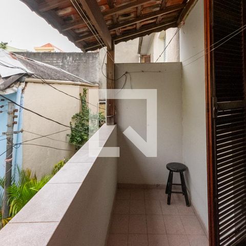 Casa à venda com 44m², 2 quartos e sem vaga Casa à venda com 44m², 2 quartos e sem vagaVaranda