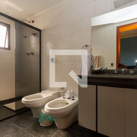 Apartamento à venda com 185m², 3 quartos e 3 vagasBanheiro da Suíte 03