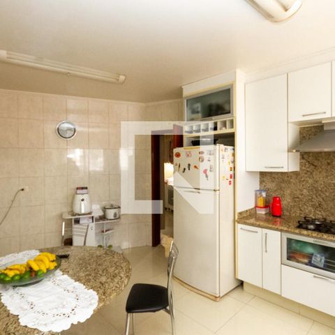 Apartamento à venda com 185m², 3 quartos e 3 vagasCozinha