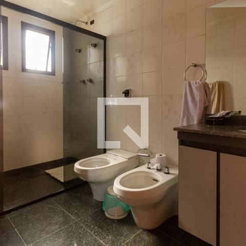 Apartamento à venda com 185m², 3 quartos e 3 vagasBanheiro da Suíte 03