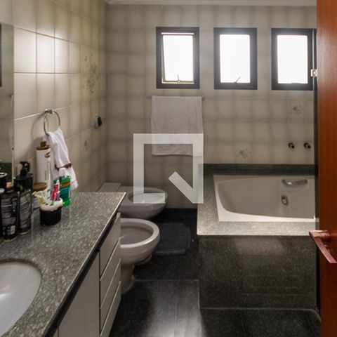 Apartamento à venda com 185m², 3 quartos e 3 vagasBanheiro da Suite 02