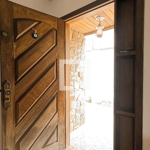 Casa à venda com 350m², 3 quartos e 4 vagasEntrada