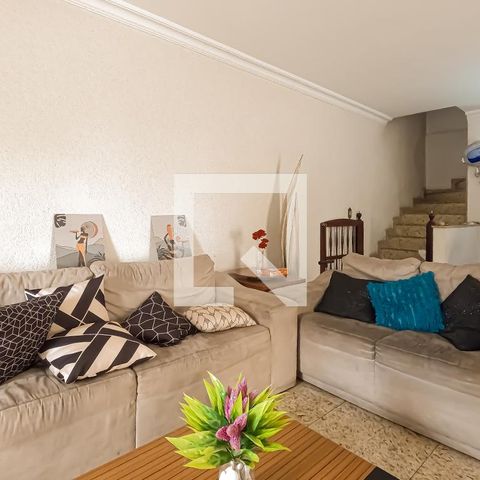 Casa à venda com 350m², 3 quartos e 4 vagasSala