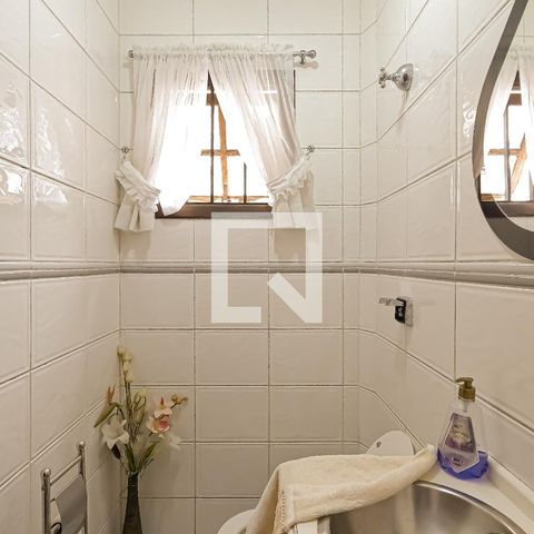 Casa à venda com 350m², 3 quartos e 4 vagasLavabo