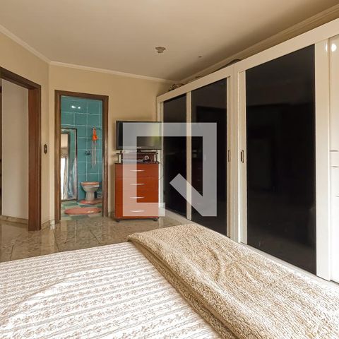Casa à venda com 350m², 3 quartos e 4 vagasSuíte 2