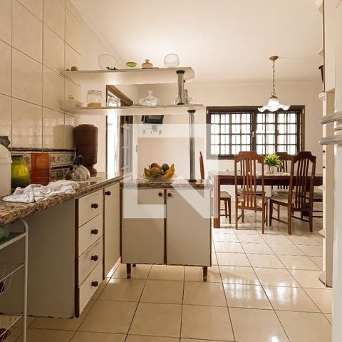 Casa à venda com 350m², 3 quartos e 4 vagasCozinha
