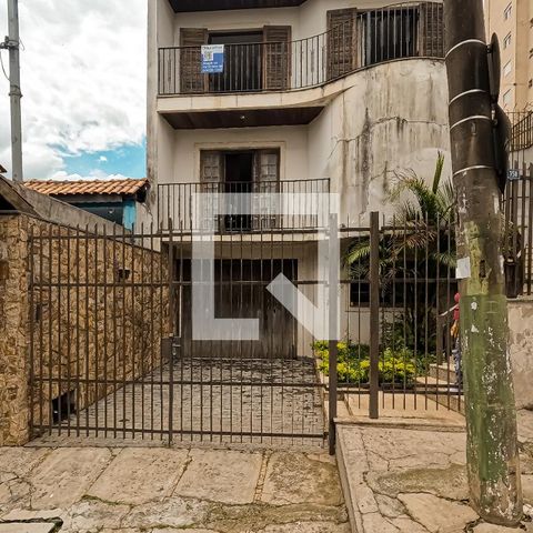 Casa à venda com 350m², 3 quartos e 4 vagasFachada da Casa