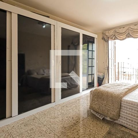 Casa à venda com 350m², 3 quartos e 4 vagasSuíte 2