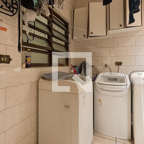 Casa à venda com 350m², 3 quartos e 4 vagasÁrea de Serviço