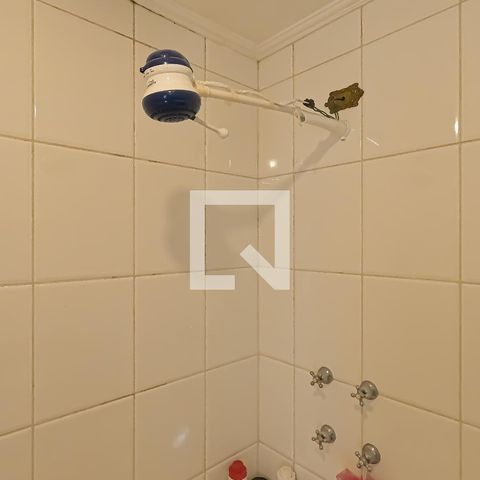 Casa à venda com 350m², 3 quartos e 4 vagasBanheiro da Suíte 1