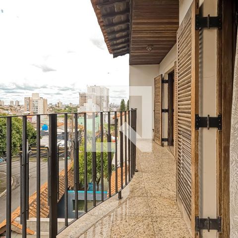 Casa à venda com 350m², 3 quartos e 4 vagasVaranda da Suíte 2