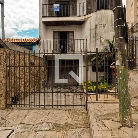 Casa à venda com 350m², 3 quartos e 4 vagasFachada da Casa