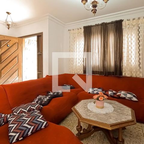 Casa à venda com 350m², 3 quartos e 4 vagasSala