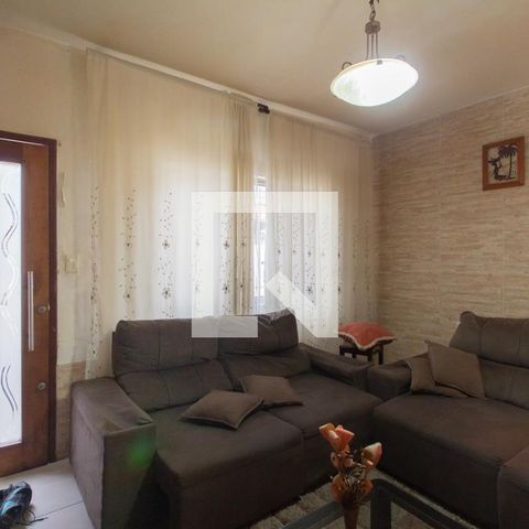 Casa à venda com 264m², 2 quartos e 4 vagasSala