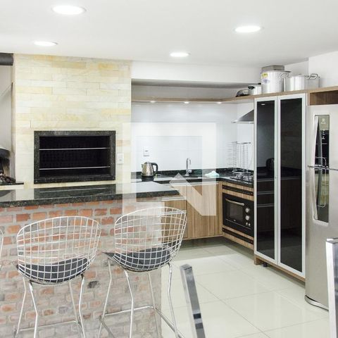 Apartamento à venda com 120m², 3 quartos e 2 vagas Apartamento à venda com 120m², 3 quartos e 2 vagasÁrea comum - Churrasqueira