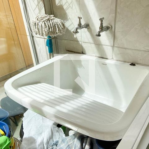 Casa à venda com 150m², 3 quartos e 2 vagasÁrea de Serviço