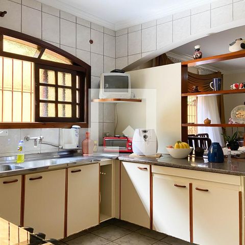 Casa à venda com 150m², 3 quartos e 2 vagasCozinha
