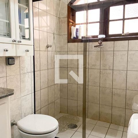 Casa à venda com 150m², 3 quartos e 2 vagasBanheiro