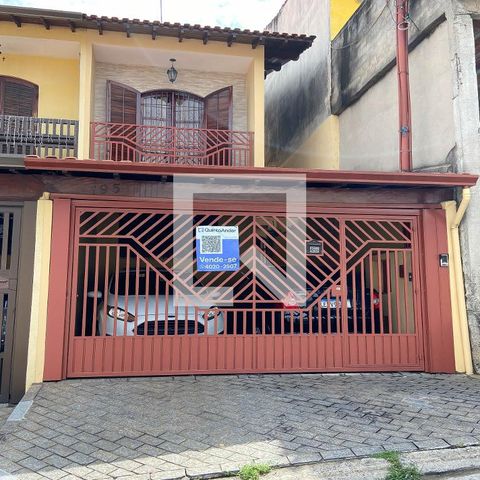 Casa à venda com 150m², 3 quartos e 2 vagasFachada
