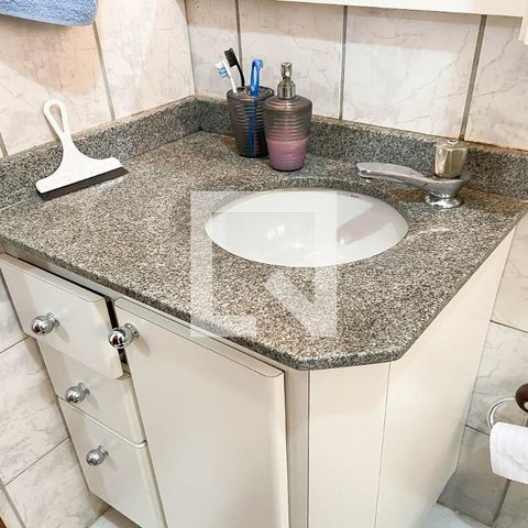 Casa à venda com 150m², 3 quartos e 2 vagasBanheiro