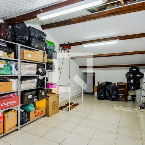 Casa à venda com 200m², 3 quartos e 4 vagasSótão 