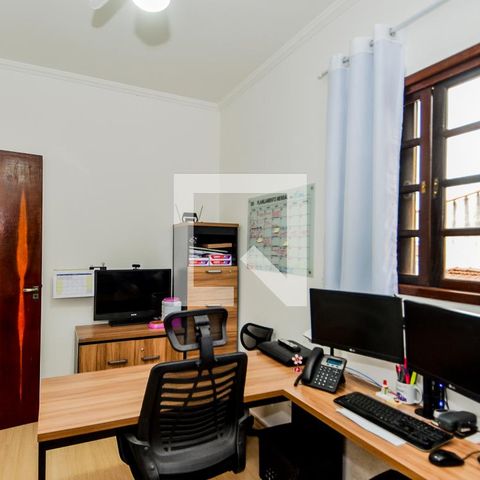 Casa à venda com 200m², 3 quartos e 4 vagasSuíte 2