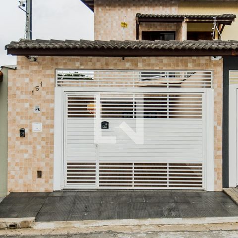 Casa à venda com 200m², 3 quartos e 4 vagasFachada