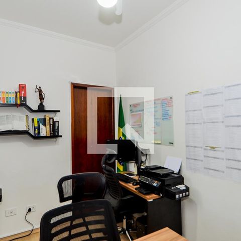 Casa à venda com 200m², 3 quartos e 4 vagasSuíte 2