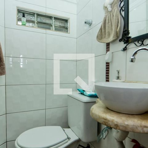 Casa à venda com 200m², 3 quartos e 4 vagasLavabo 