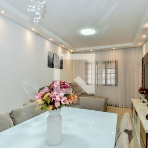 Casa à venda com 200m², 3 quartos e 4 vagasSala