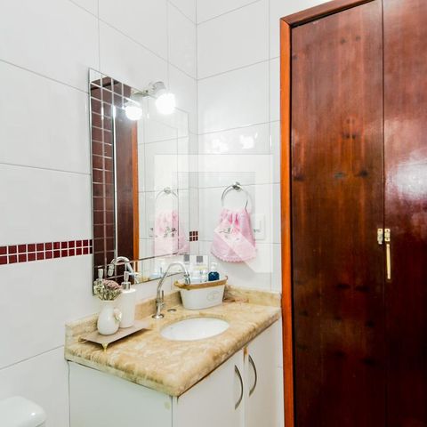 Casa à venda com 200m², 3 quartos e 4 vagasBanheiro da Suíte 3