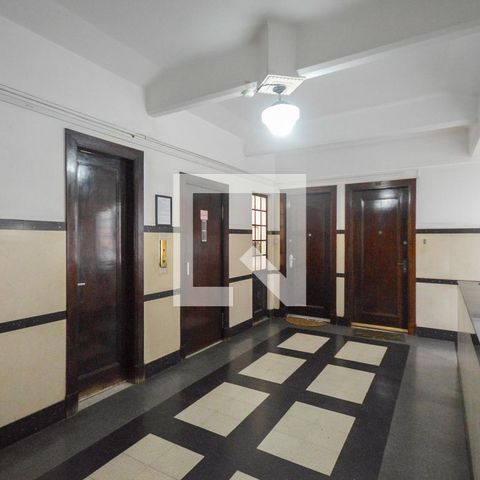 Apartamento à venda com 100m², 2 quartos e sem vagaHall social