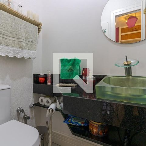 Casa para alugar com 395m², 4 quartos e 5 vagasSala - Lavabo