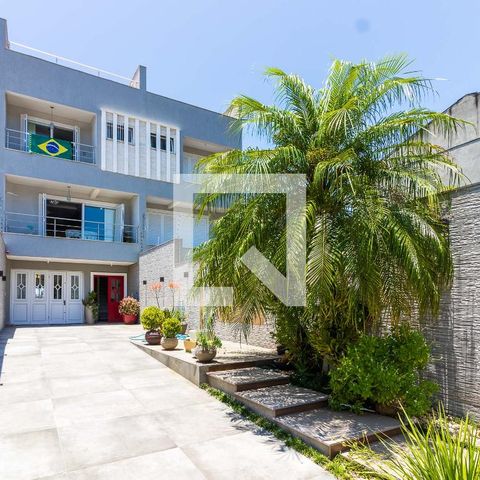 Casa para alugar com 395m², 4 quartos e 5 vagasFachada