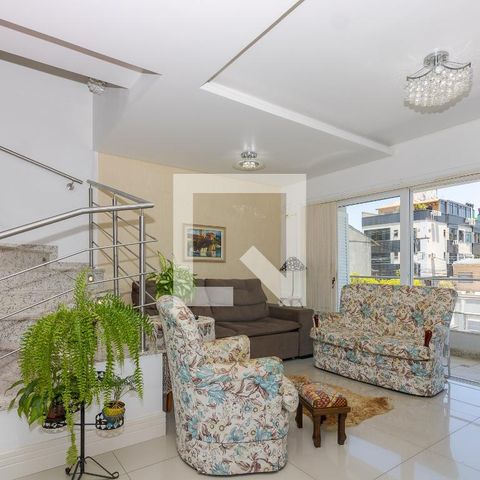 Casa para alugar com 395m², 4 quartos e 5 vagasSala