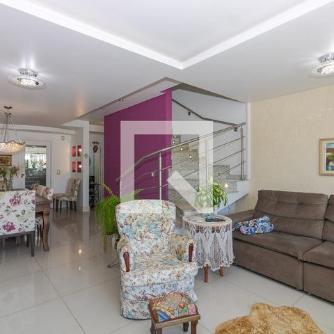 Casa para alugar com 395m², 4 quartos e 5 vagasSala